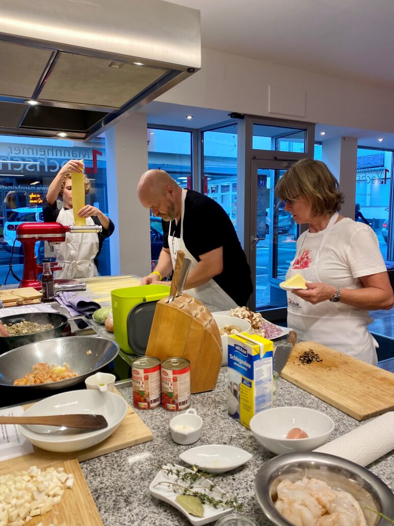 Schaumaplast Team-Event in der 1. Mannheimer Kochschule